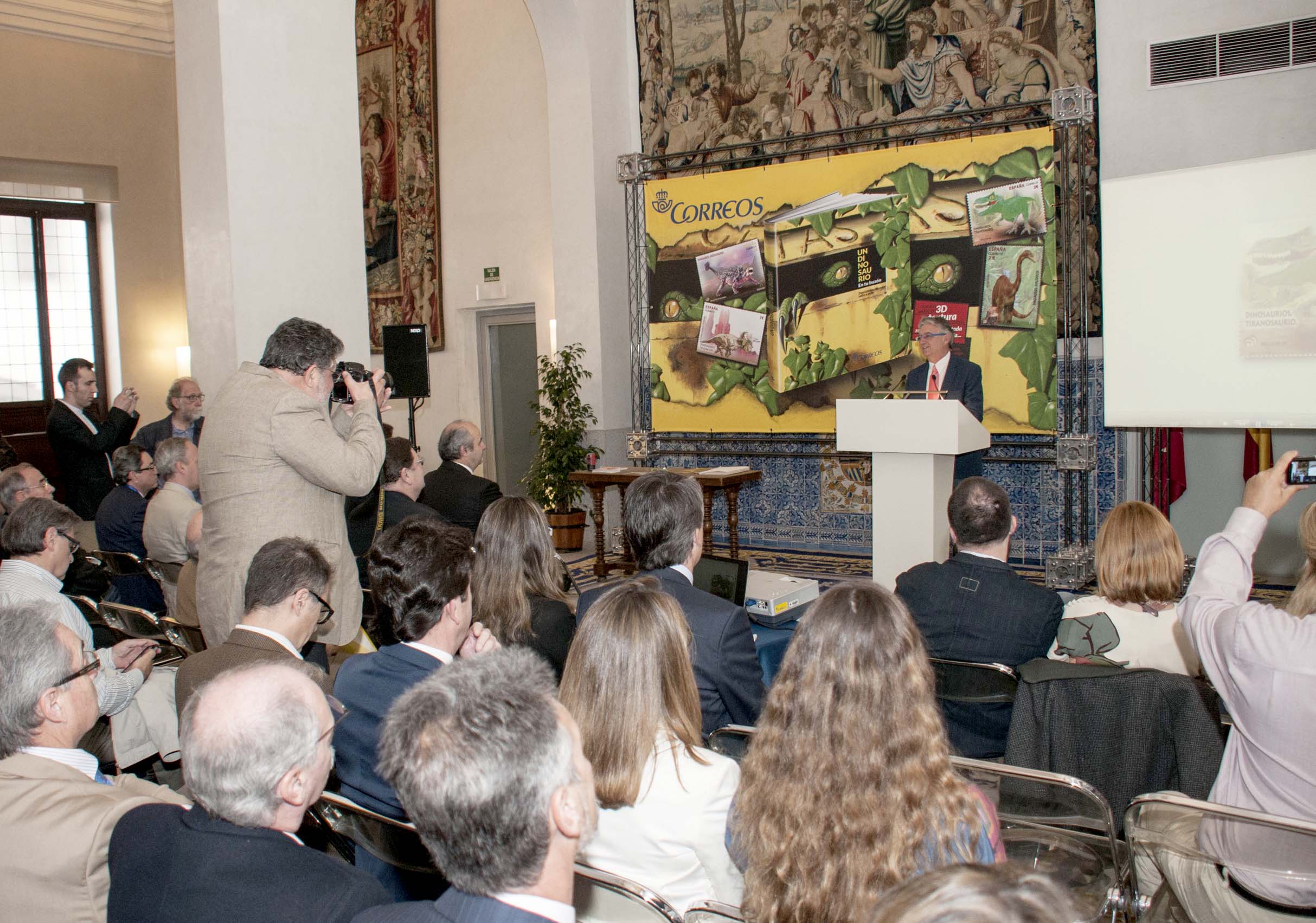 LAlcal&aacute; presentaci&oacute;n sellos dinosaurios Correos1