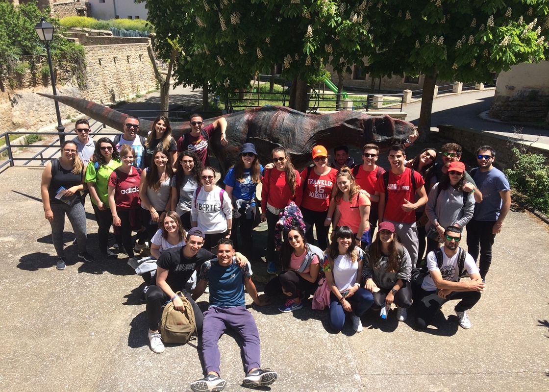 1. Dinopaseo Allosaruus