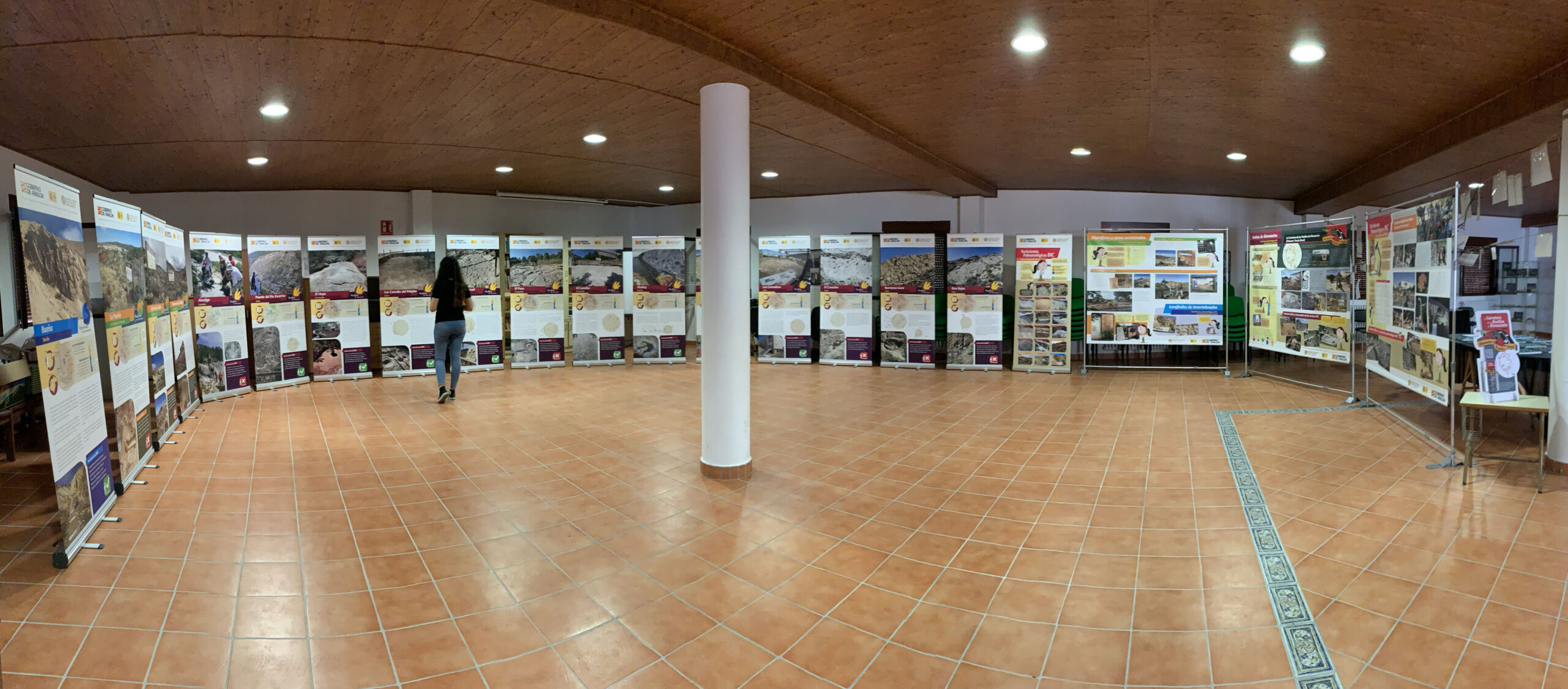 FOTO 1 Exposición yacimientos BIC Bueña