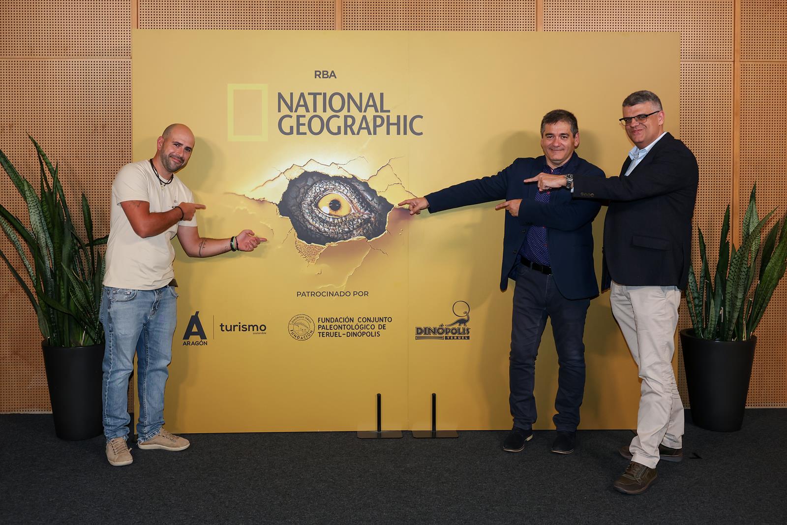 AL El pasado nunca estuvo tan presente 0906 Copy